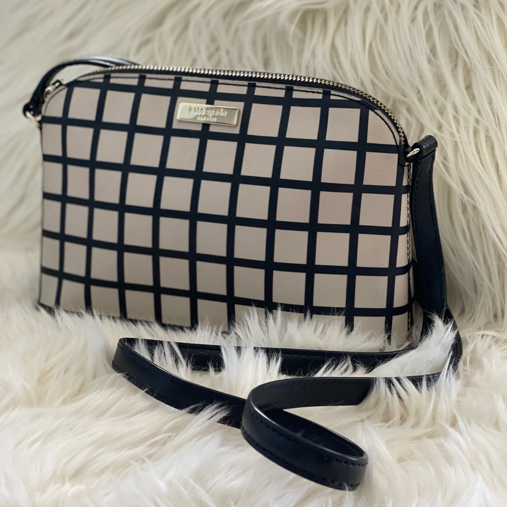 KATE SPADE Black and Beige Checker crossbody bag 🍾
